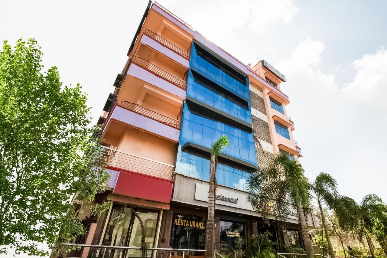Oyo 62964 Hotel Vandana Grand ネルール エクステリア 写真